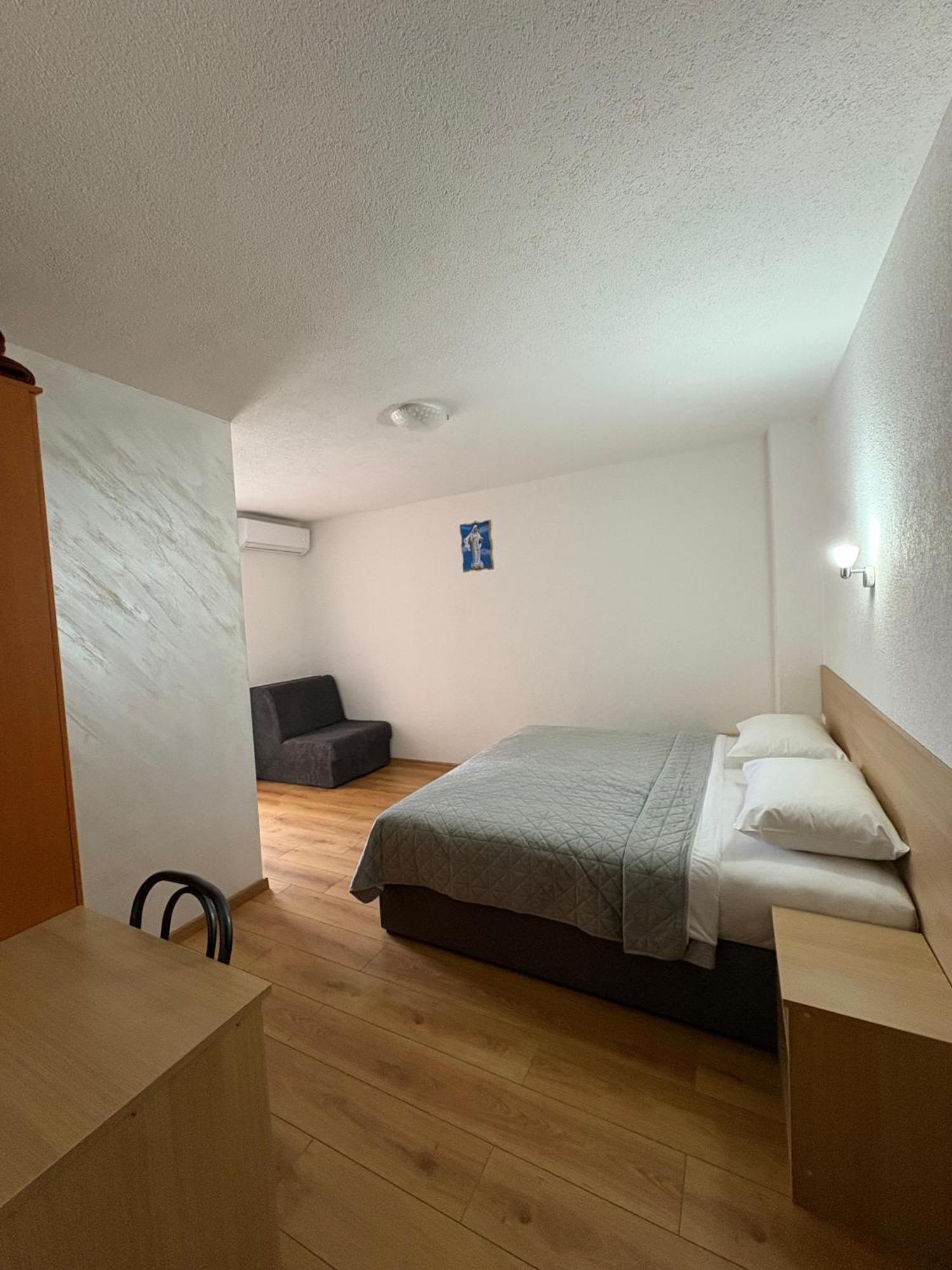 Pansion Maglica Bed & Breakfast เมจูโกเรีย ภายนอก รูปภาพ